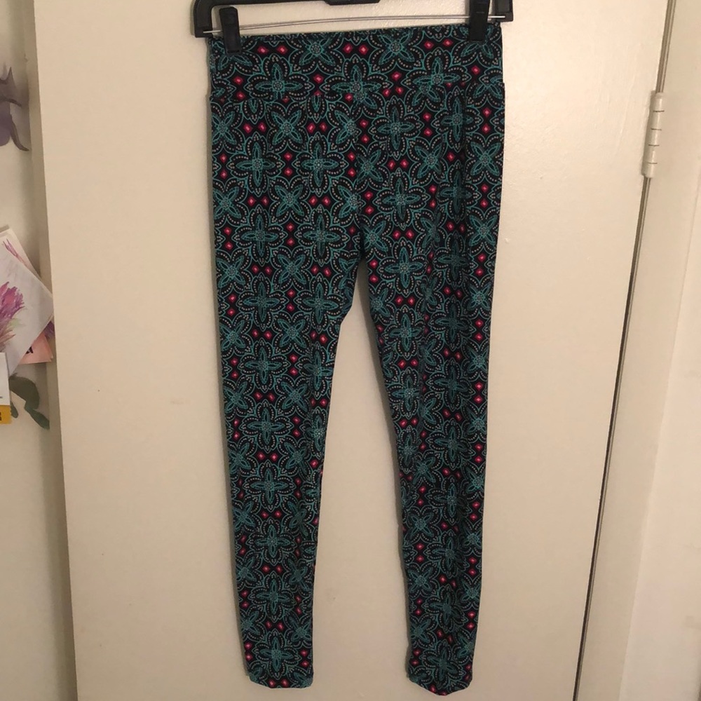 *SOLD* OS LulaRoe leggings